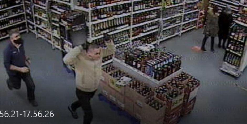 Kradł alkohol z Tesco. Użył siły wobec pracownika, który próbował go powstrzymać