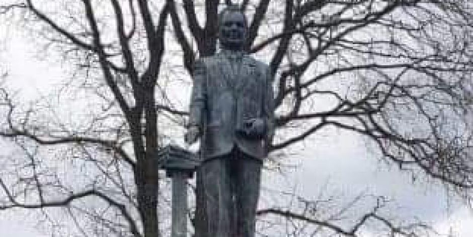 Pomnik został wyczyszczony