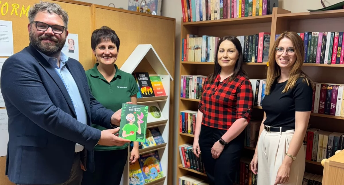Gminne biblioteki w Miedznie i Liwie z nowymi ekopółkami od GreenArt Development