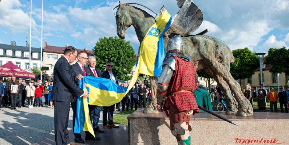 Odsłonięto pomnik rycerza