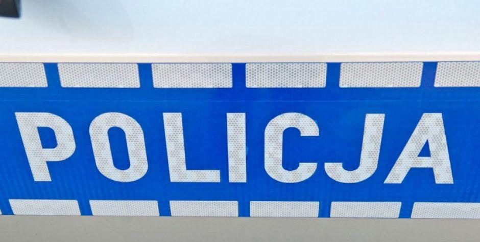 20-letnia rowerzystka utknęła w bagnisku przy siedleckich stawach. Wyciągnęli ja policjanci