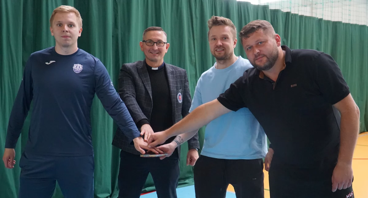Siedlce: Wrócili w rodzinne strony, żeby krzewić pasję do tenisa stołowego. Ambitne plany mistrzów