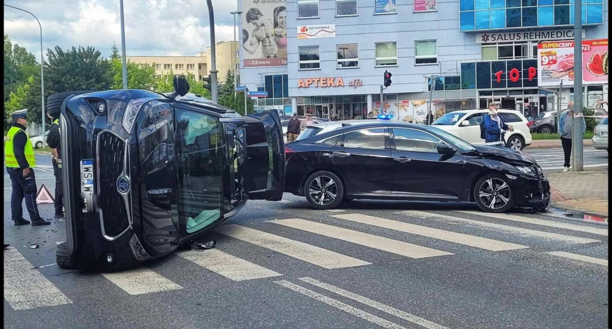 Siedlce: Zderzenie na skrzyżowaniu Sokołowskiej i Rynkowej (zdjęcia)