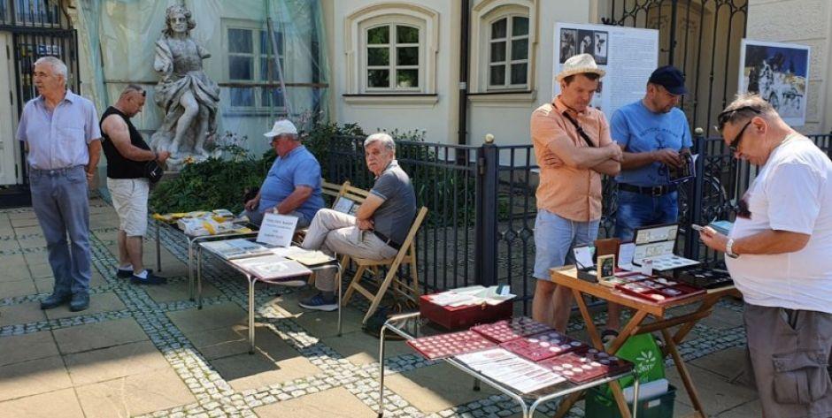 XV Giełda Staroci i Rzeczy Potrzebnych Komuś Innemu
