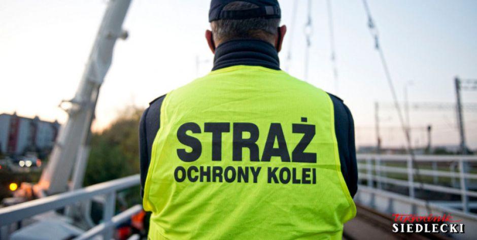 Zwłoki mężczyzny przy torach