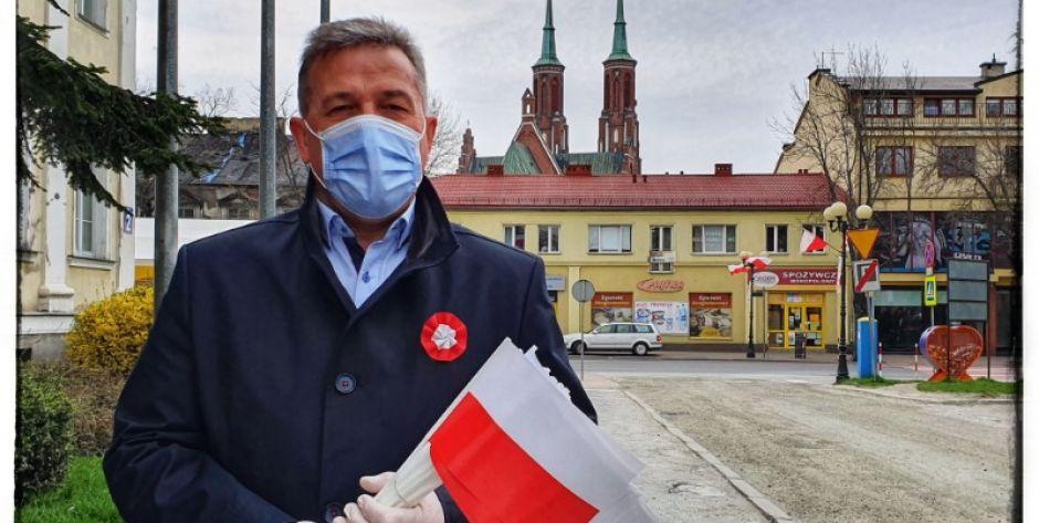 Prezydent porozmawia ze służbami