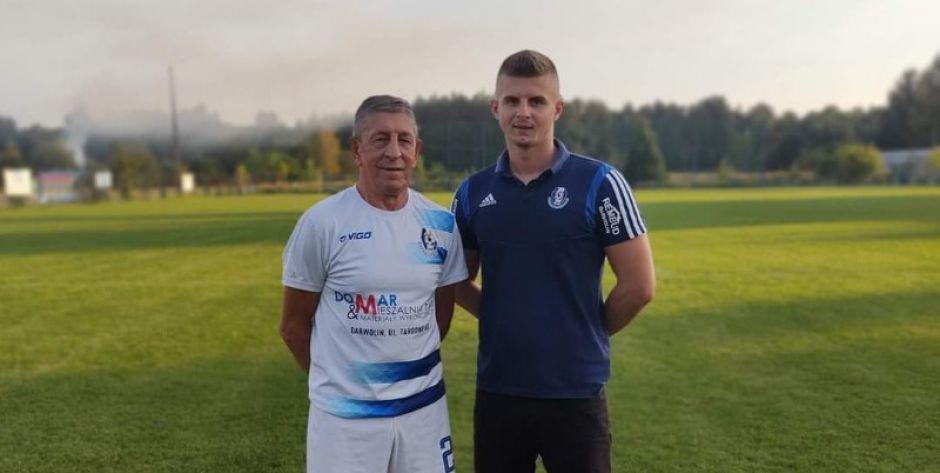 Bogdan Głąbicki ma 74 lata, a wciąż strzela bramki!