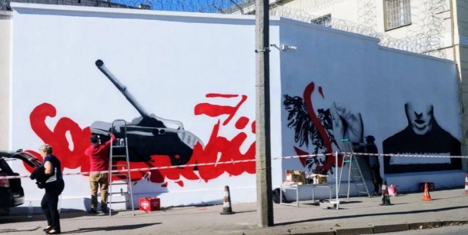 Mural upamiętni 40. rocznicę wprowadzenia stanu wojennego