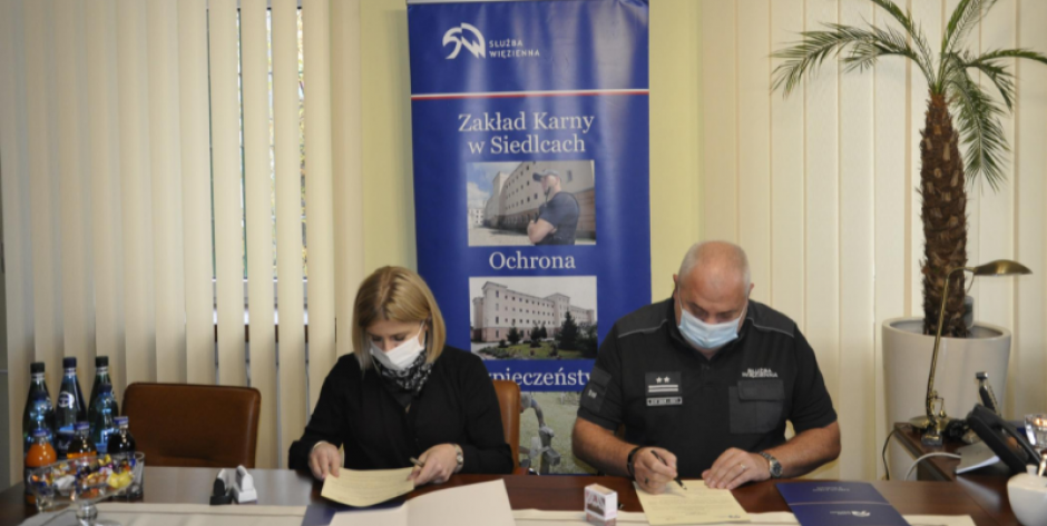 Zakład karny porozumiał się z biblioteką - osadzeni będą naprawiać uszkodzone książki