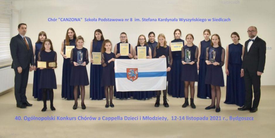 Chór z siedleckiej „Ósemki” spisał się śpiewająco!