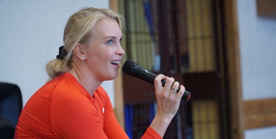 Dzieci zadawały pytania medalistce olimpijskiej w wioślarstwie: Jaki jest Pani ulubiony sport?