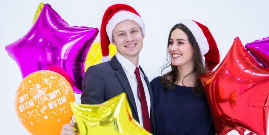 Szczypta magii w grudniu? Wykorzystaj balony świąteczne.