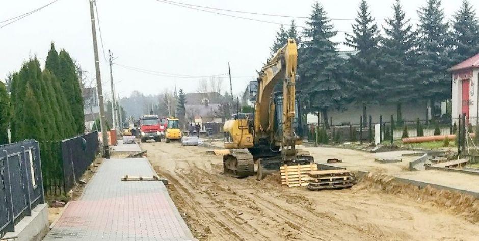 Pruszyn, Pruszynek: Przebudowa drogi