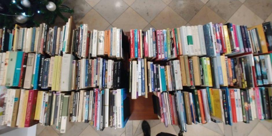 Owocny Mikołajkowy Kiermasz Książek Miejskiej Biblioteki Publicznej w Siedlcach