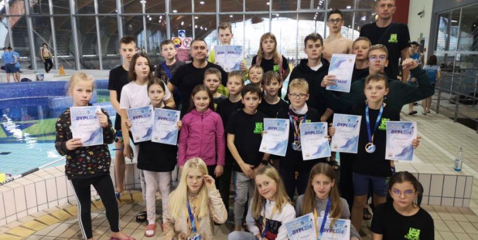 Zawodnicy UKS Ósemka Siedlce pływali w Lublinie, Warszawie i Mińsku