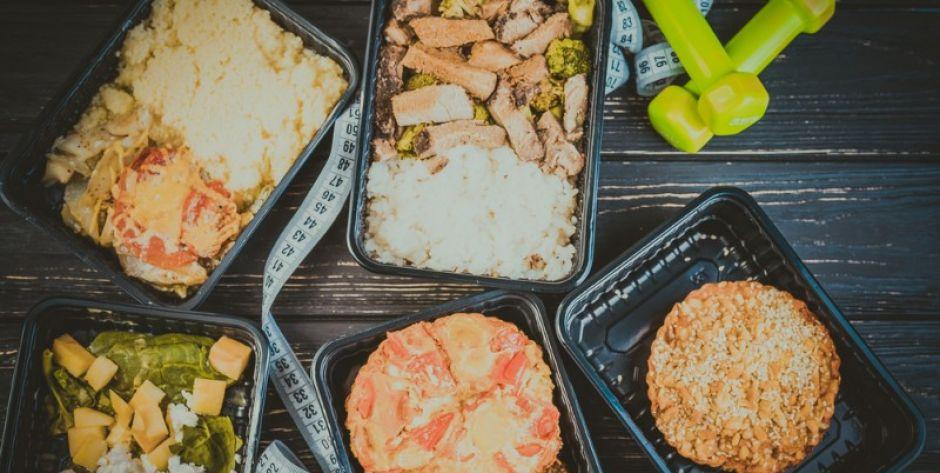 Catering dietetyczny - czym jest i dlaczego jest tak popularny?
