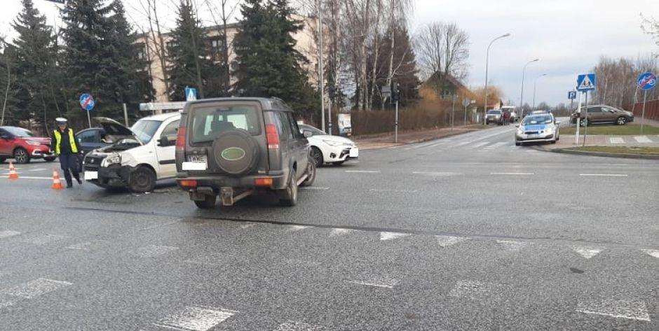 Siedlce: land rover zderzył się z fiatem na skrzyżowaniu Poniatowskiego - Jana Pawła II