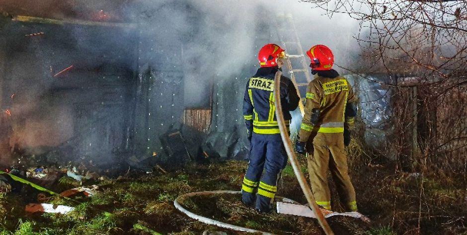 Pożar pustostanu na ul. Przymiarki w Siedlcach/Nie wiadomo jeszcze, czy ktoś w środku przebywał