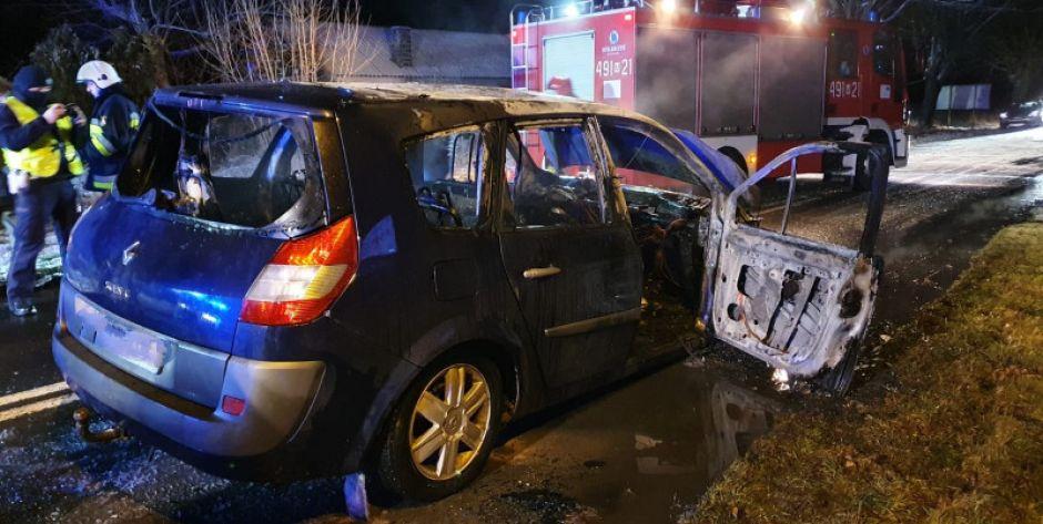 Pożar samochodu w Nowych Hołowczycach