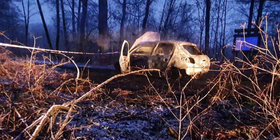Zwęglone zwłoki w samochodzie - nieszczęśliwy wypadek czy zabójstwo?