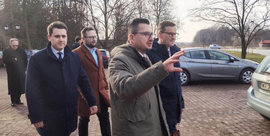 Premier w Latowiczu i Cegłowie