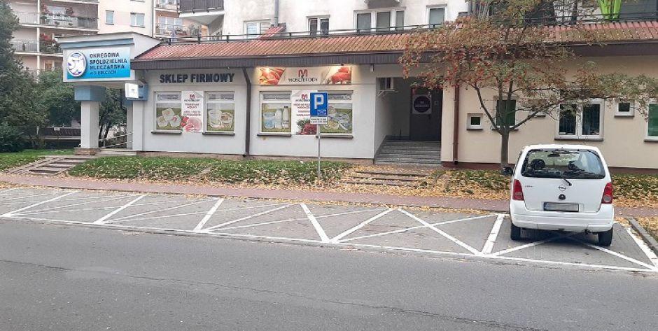 Parkowanie w Siedlcach: 20 zł rocznie za 1 samochód i po 100 zł miesięcznie za kolejne