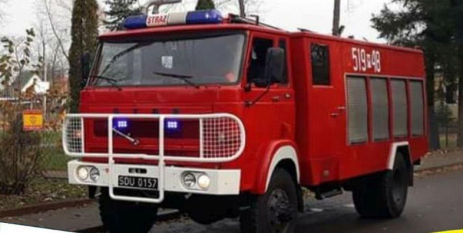 Strażacy z OSP w Ładzyniu przekazują wóz pożarniczy dla ukraińskich strażaków 