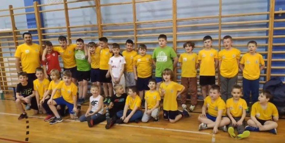 Miejski Klub Rugby: zbiórka żywności i treningi dla dzieci z Ukrainy 