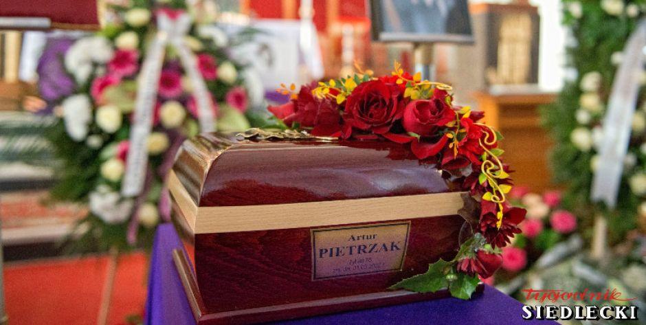 Ostatnie pożegnanie komendanta Artura Pietrzaka