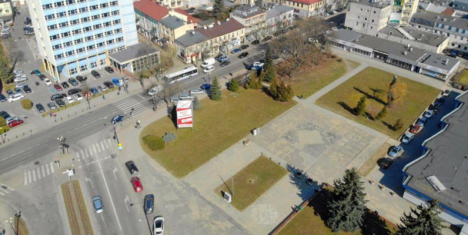 O tym, że ma być remontowany Plac Sikorskiego w Siedlcach, wszyscy dowiedzieli się z internetu