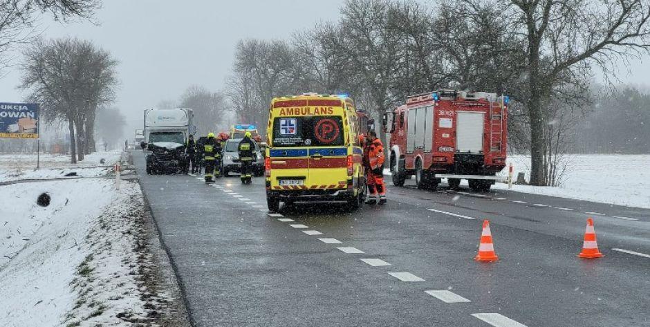 Zderzenie pięciu samochodów w Polakach! Droga nieprzejezdna!
