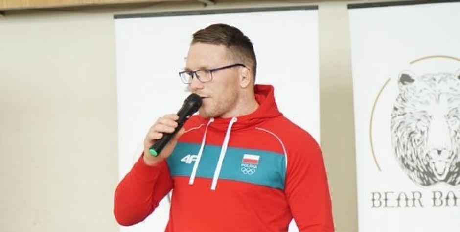 Tadeusz Michalik odwiedził Szkołę Podstawową nr 8 w Siedlcach. Zrobił nawet salto!