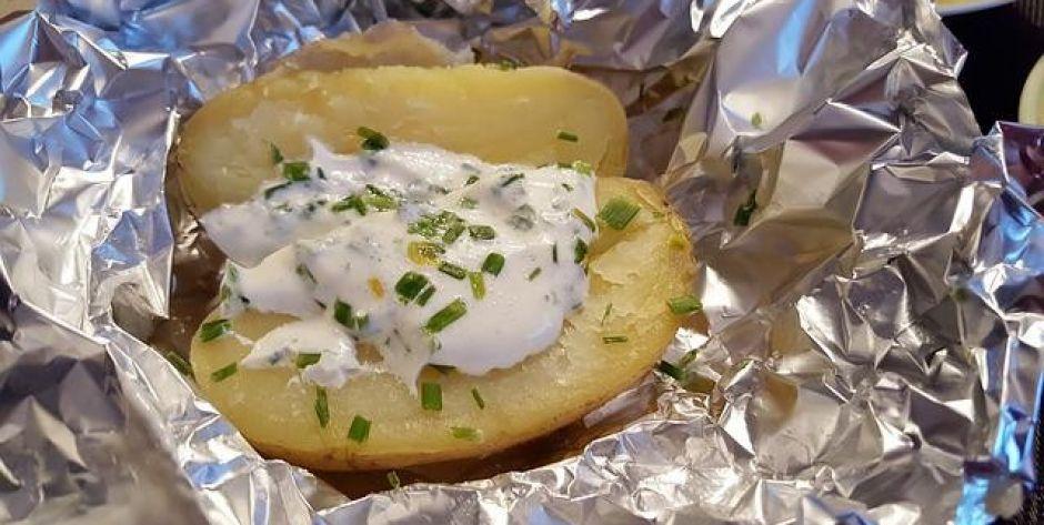 Która strona folii aluminiowej powinna być używana
