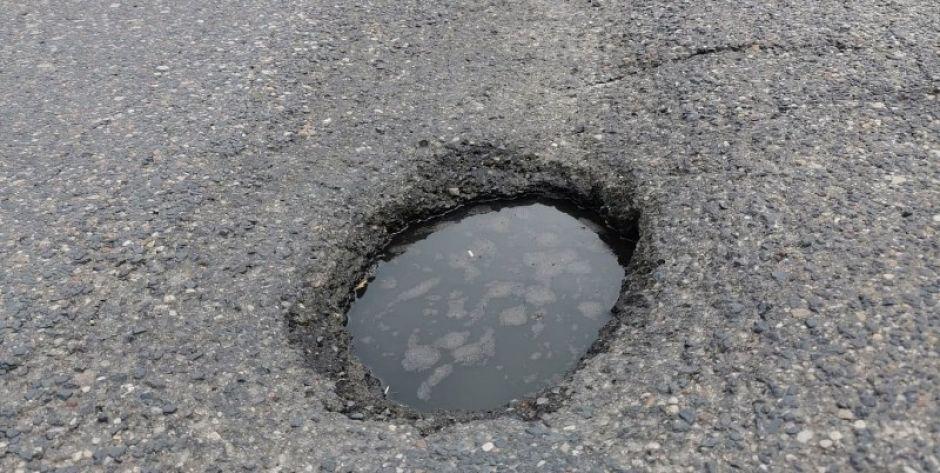 Siedlce: Taka dziura, to dla motocyklisty zagrożenie życia
