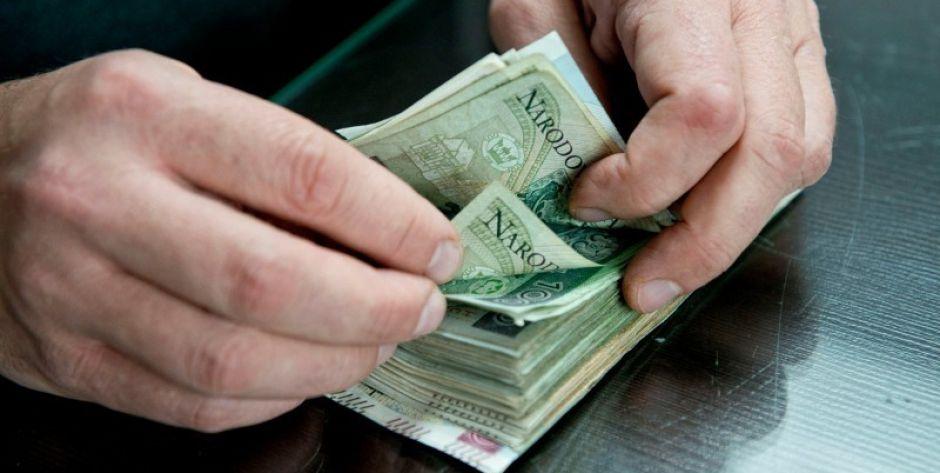 Gmina Siedlce: Zainwestowała w „inżyniera”, straciła 100 tys. złotych