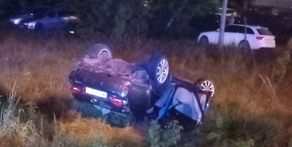Dachował Lexusem, w wydychanym powietrzu 1 promil
