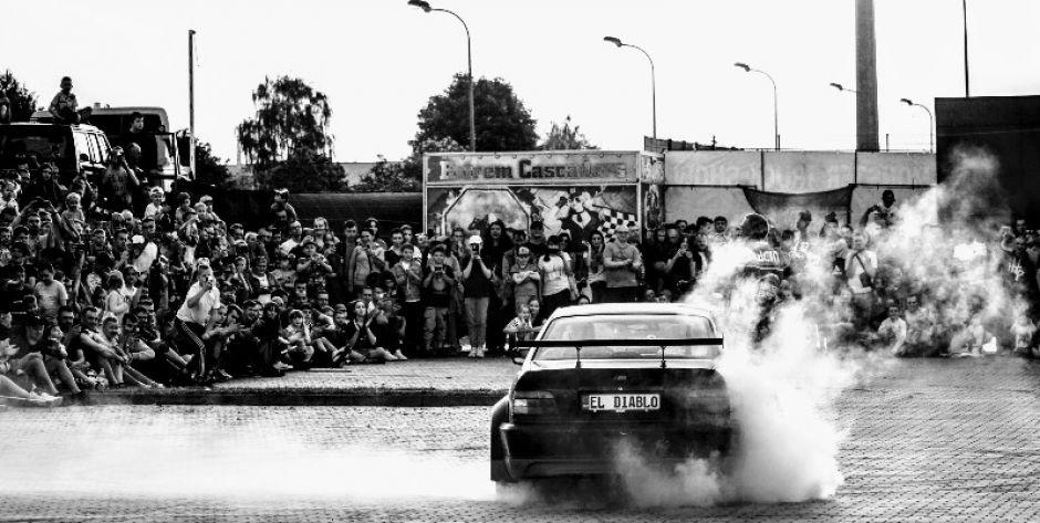 Dym, ogień i palenie gumy, czyli pokazy kaskaderskie w Siedlcach (zdjęcia i film!)