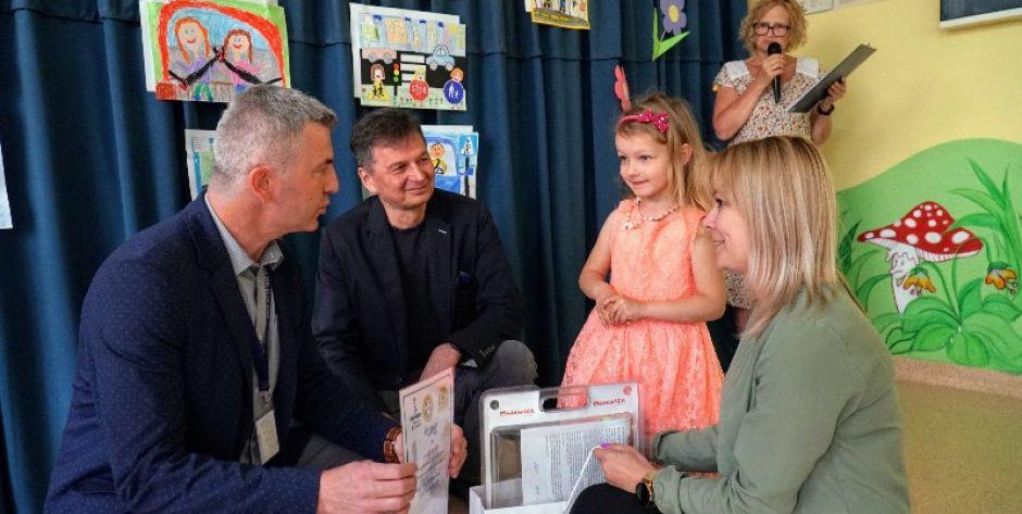 „Mamo, tato jedź bezpiecznie” - wyniki konkursu Miejskiego Przedszkola nr 15 w Siedlcach