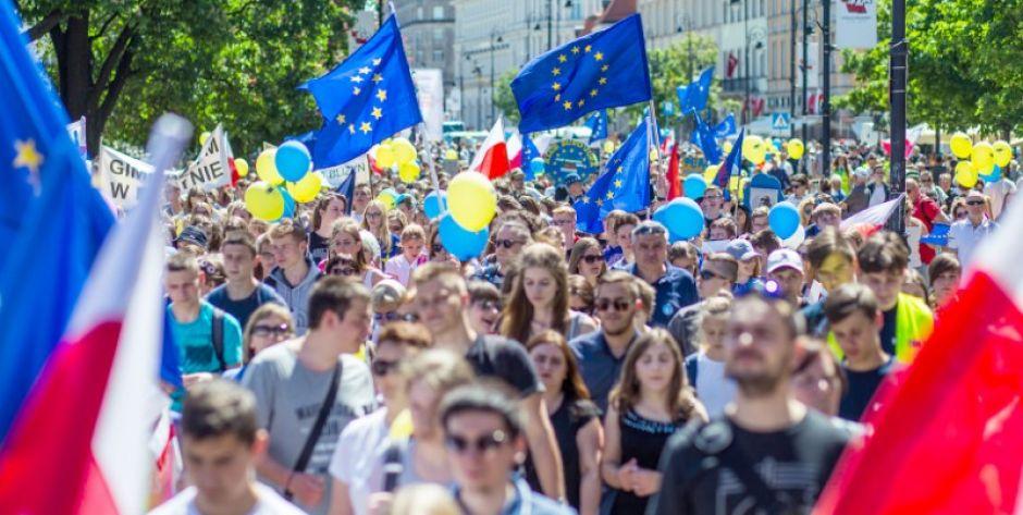 Czy Unia Europejska  nam się opłaca?