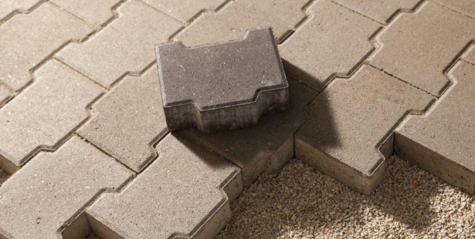 Co warto wiedzieć o kostce brukowej i płytach betonowych?