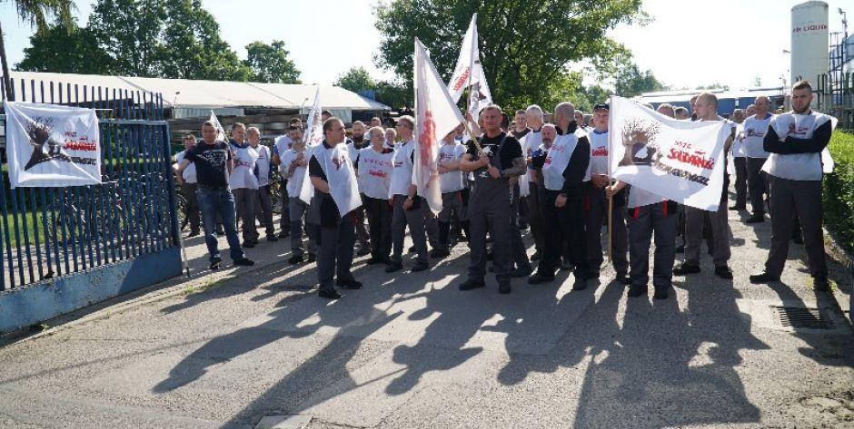 W Altrad Mostostal rozpoczął się strajk! Produkcja stanęła. 