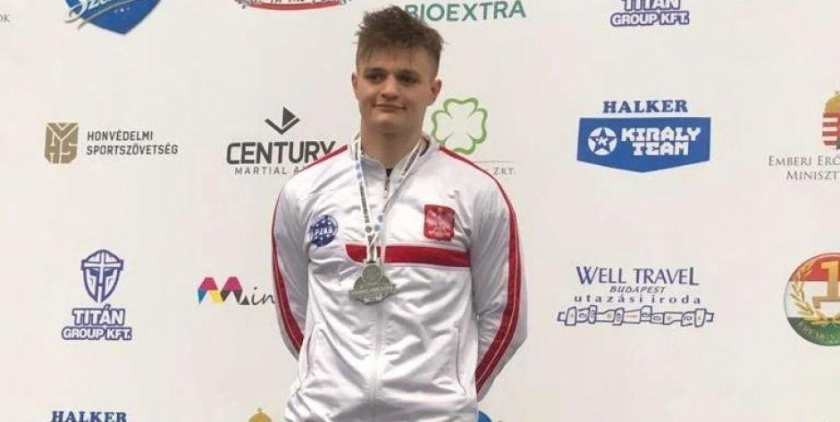 Węgierski medal Dominika Grzędy. Przegrał tylko z Serbem