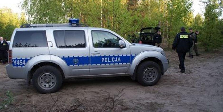 Siedleccy policjanci odnaleźli zaginioną 20-latkę w bagnisku