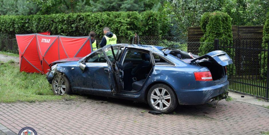 Zderzenie dwóch audi w Hucie Mińskiej - pasażer jednego z nich poniósł śmierć na miejscu