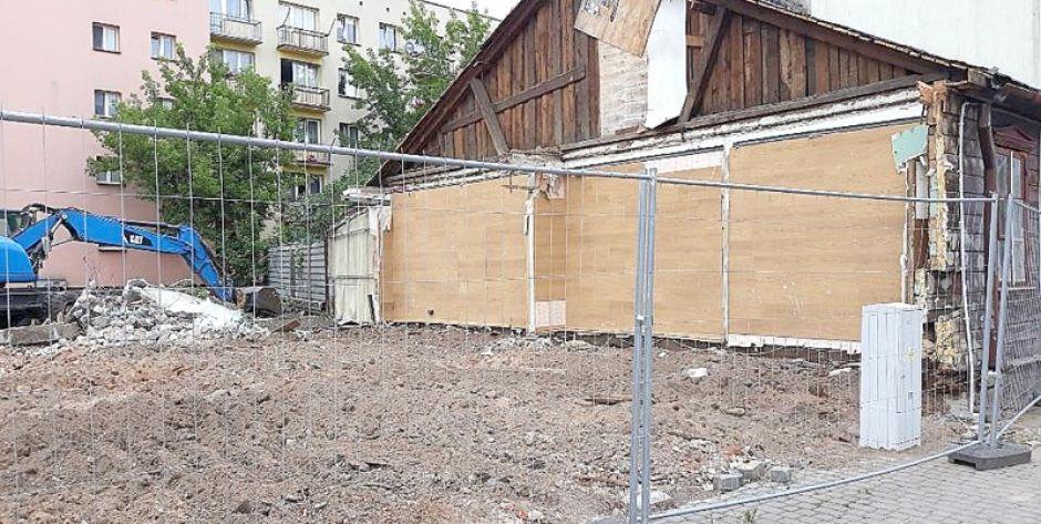 Znikają kolejne „drewniaki”  przy ulicy Asłanowicza w Siedlcach