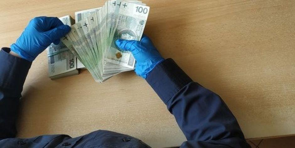 Siedlce: Oszukali seniorki metodą „na policjanta”. Zostali zatrzymani!