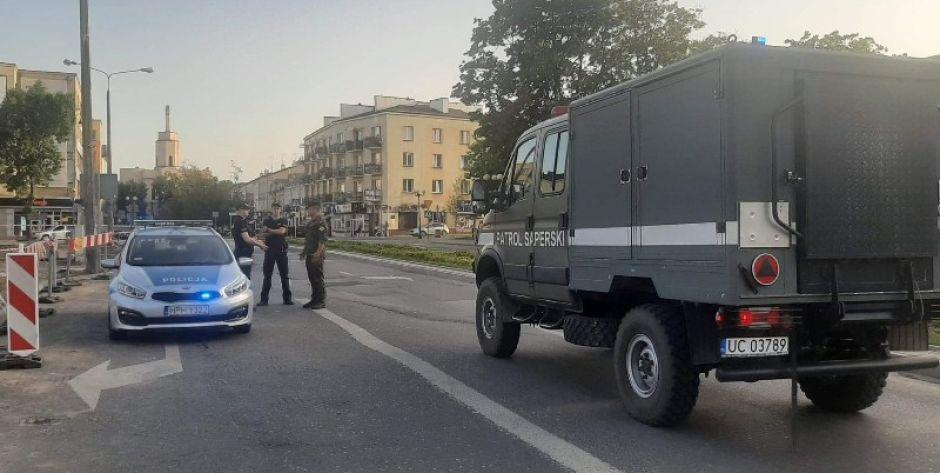 Patrol saperski rozpoczął wydobywanie pocisku.  Uwaga! Utrudnienia w ruchu. Ewakuacja mieszkańców. 