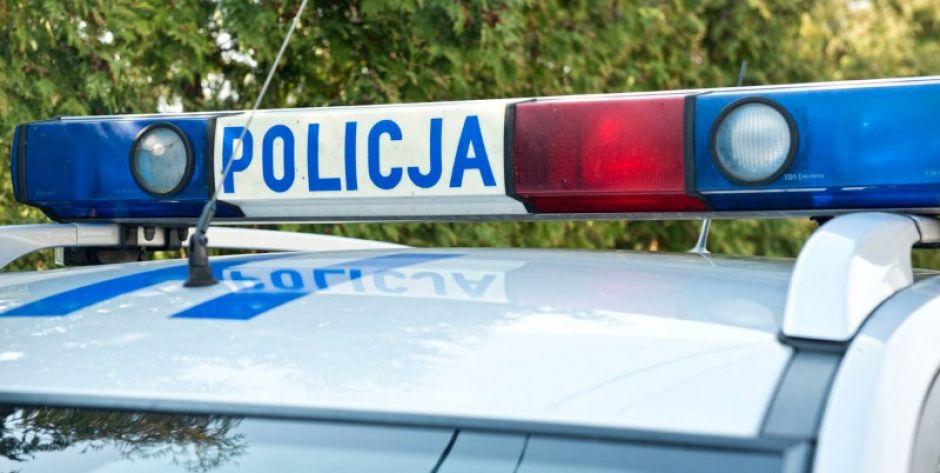Zderzenie dwóch aut i autokaru na autostradzie w Jędrzejowie