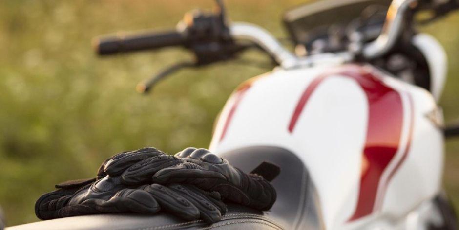 O czym warto pamiętać przy zakupie rękawic motocyklowych?