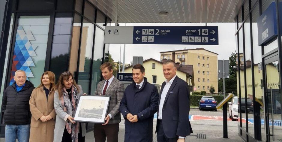Łaskarzew: Dworzec oficjalnie otwarty!